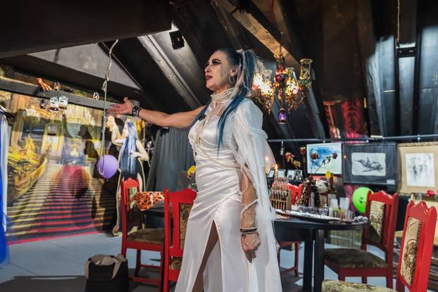 Split: Otvorenje “Vampirica Olja Museuma”