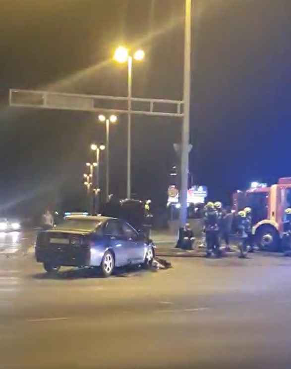 Troje ozlijeđenih u sudaru u Zagrebu: 'Ljudi su stajali i  gledali u šoku smrskani auto'