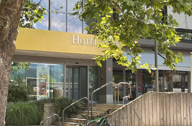 EKSKLUZIVNO Reporter 24sata i prve slike na mjestu gdje su se sukobili hajdukovci i zaštitari!