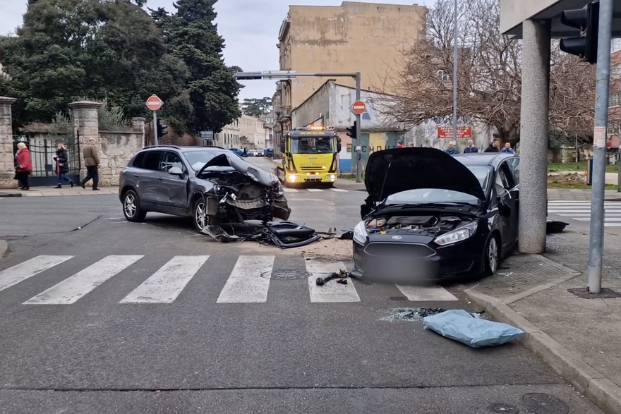 Prometna nesreća u centru Pule, ozlijeđeno troje ljudi