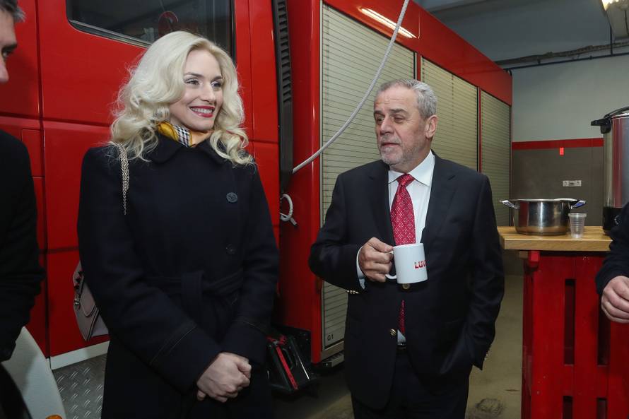 Bandića pratila u stopu: Ona je Natalija, missica s 2 diplome...