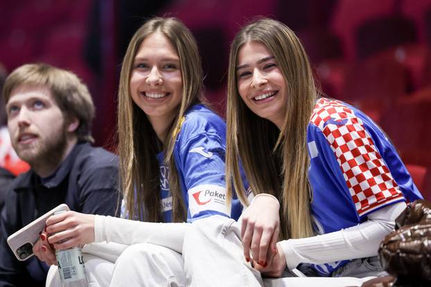 Malmo: Navijači Hrvatske i Mađarske na rukometnoj utakmici EHF prvenstva