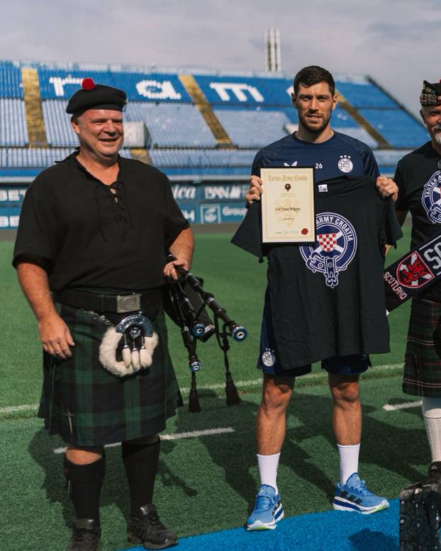 FOTO Dinamov stoper postao član Udruge Hrvatsko-škotskog prijateljstva! Evo što su napisali