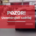 VIDEO Uznemirujuća snimka iz Srbije: Na prosvjednika koji je blokirao promet naletio autom!