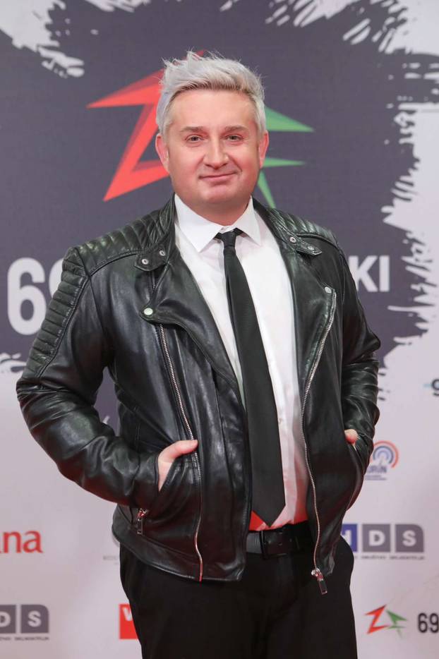 FOTO Skinuli smo Miši brkove, pogledajte kako izgleda! A tek Gvardiol, Džinović, Chuck Norris