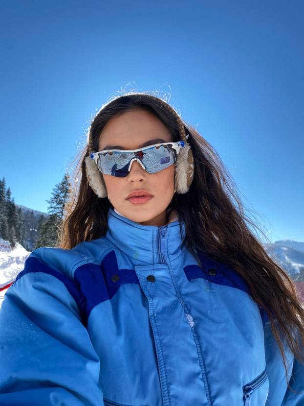 FOTO Obje su joj ispale. Tuga za najljepšu voditeljicu Lige prvaka