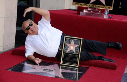 Danny DeVito napokon dobio svoju zvijezdu na stazi slavnih