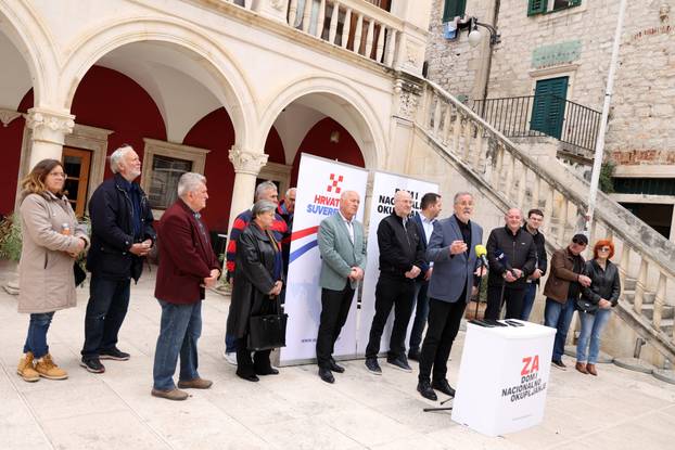 Šibenik: Stranke Hrvatski suverenisti i Dom i nacionalno okupljanje predstavili kandidata za gradona?elnika