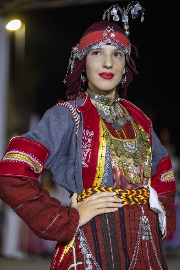 Vinkovci: Etno frizure svijeta na Vinkovačkim jesenima