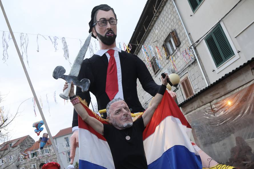 Zagrebački gradonačelnik Tomislav Tomašević bio je krnja na maškarama u Kaštel Kambelovacu