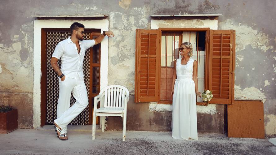 Nemeš  je drastično promijenio imidž: Ima dugu kosu i bradu