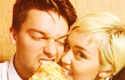 Ipak je ozbiljno: Miley i Patrick žele ljubav okruniti brakom