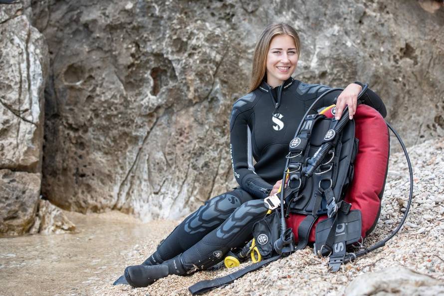 Ekoaktivistica Klara: U moru na pet metara dubine plivalo je smeće, morala sam nešto učiniti