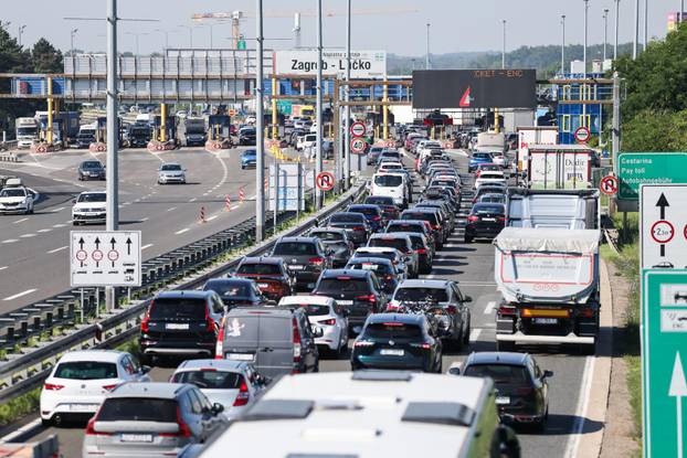 Zagreb: Gužve prema Jadranu, kolone vozila protežu se kilometrima