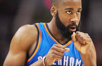 James Harden oporavio se od nokauta Metta World Peacea...