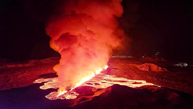 VIDEO Ponovno je eruptirao vulkan na Islandu: 'Probudio sam se uz ovaj prizor, strašno'