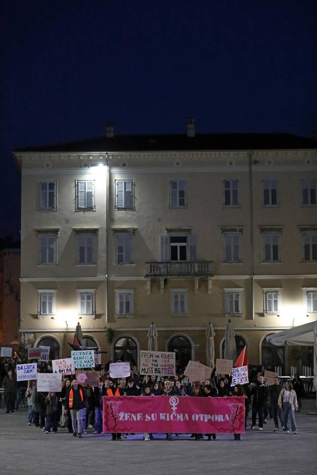 Pula: 4. Noćni marš u Puli pod parolom Žene - kičma otpora