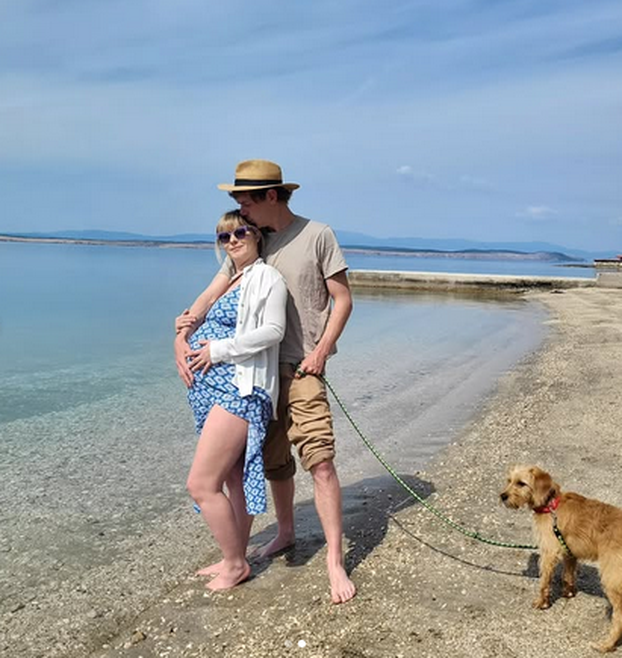 Nives Celzijus pokazala duboki dekolte, a Nicole Scherzinger tijelo u minijaturnom bikiniju