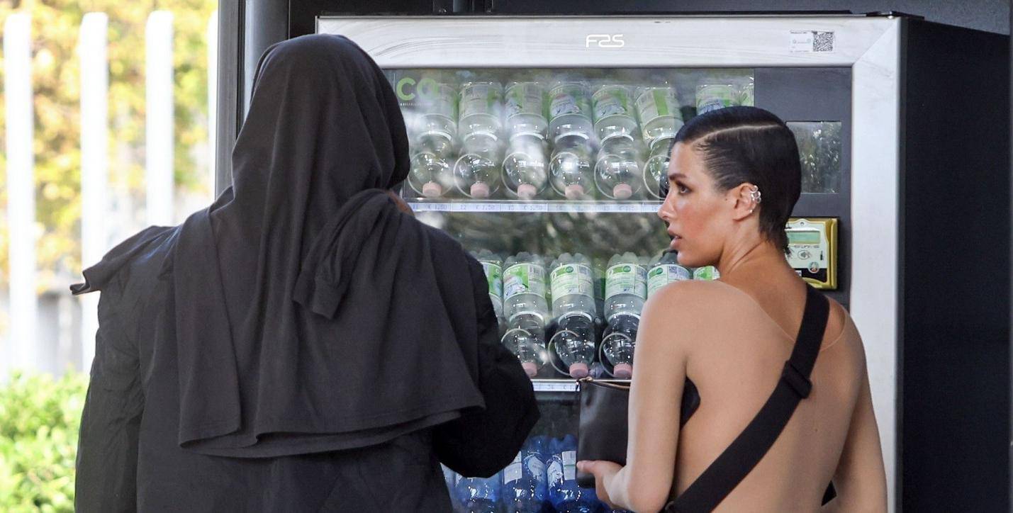 *PREMIUM-EXCLUSIVE* Bianca Censori steps out in a nude catsuit while vacationing in Italy with Kanye West *WEB EMBARGO UNTIL 1:30 PM ET ON August 22, 2023*