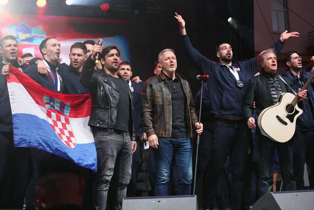 Zagreb: Marko Perković Thompson nastupio na svečanom dočeku hrvatske rukometne reprezentacije