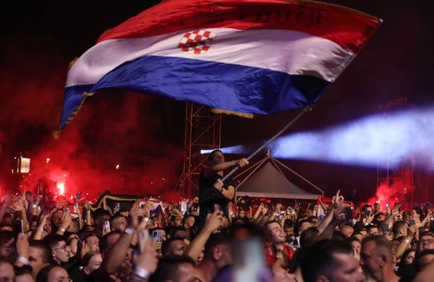 Dugopolje: Thompson održao koncert na prepunom stadionu Hrvatskih vitezova