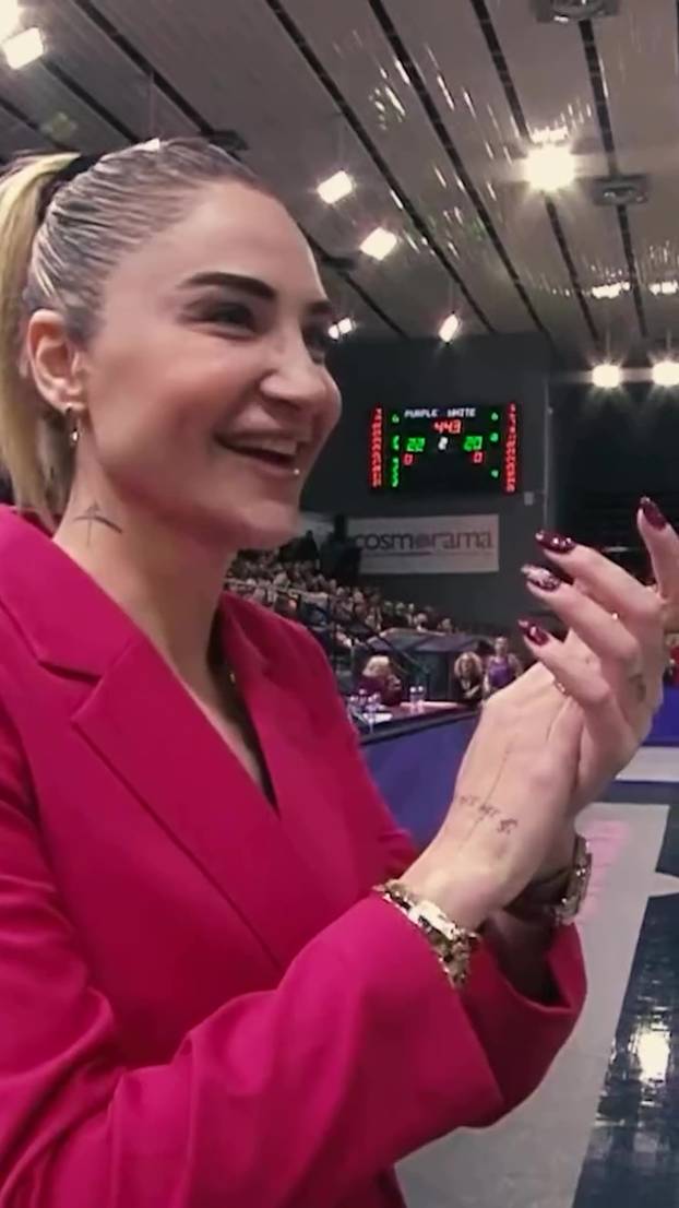 FOTO Trenerica u štiklama ruši barijere i ide u novu avanturu. Nazivaju je 'ženski Fatih Terim'