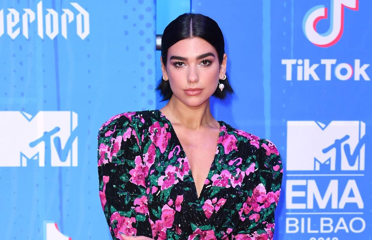Dua Lipa pohvalila se fotkom iz rodnog Kosova: 'Doma, jedva čekam da vas opet vidim sve'