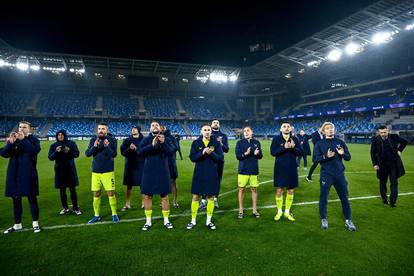 FOTO Boysi 'zapeli' na stadionu, dinamovci se vratili na travnjak. Pogledajte veliku proslavu