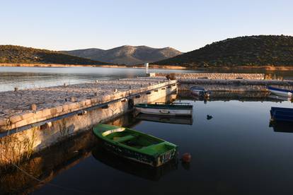 Bajkovito jesensko jutro u Parku prirode Vransko jezero