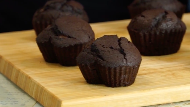 Čoko bomba: U jednom muffinu vruća čokolada, Nutella i kava!