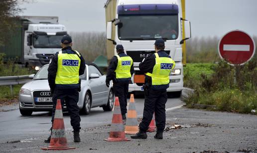 Sudarili se minibus i kamion, svih 12 putnika izgubilo život