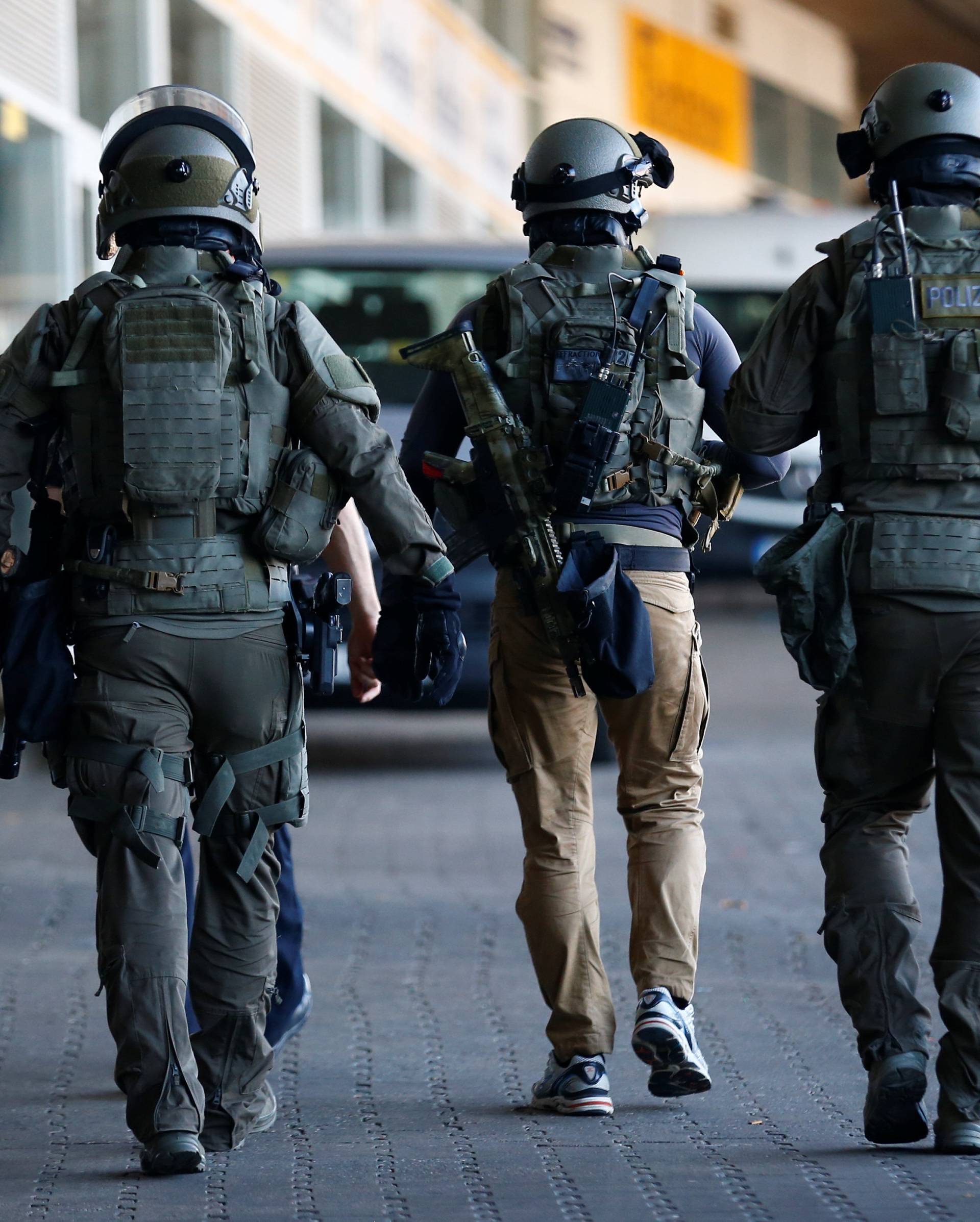 Train station in German city of Cologne closed after hostage-taking