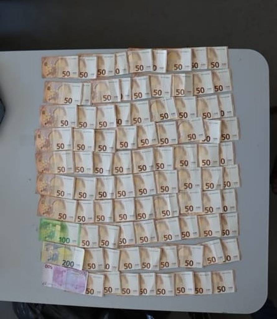 Sedam Hrvata, dva Srba i Bugar švercali skoro šest milijuna cigareta.  Uhvatila ih policija
