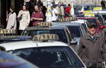 Taksisti u štrajku: 'Šprem očito zlorabi svoj položaj, ali i moć'