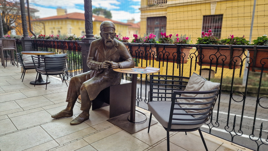 Umjetnost na terasama Opatije: Sit and Meet u suradnji s Amadria Park hotelima