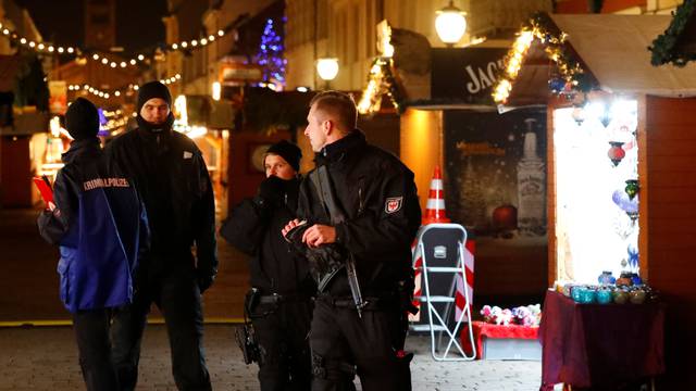 Evacuated Christmas market in the German city of Potsdam