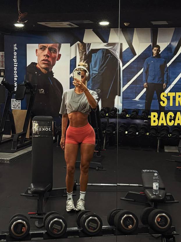 FOTO Wow, kakvo tijelo! Naša influencerica Lara pokazala liniju od koje svima pada vilica