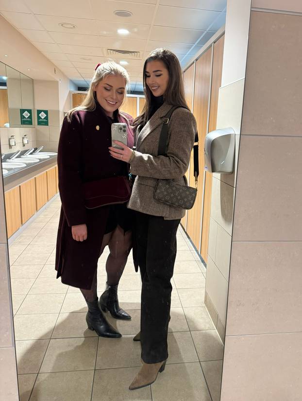 FOTO Zbog fatalne ljepotice je premierligaš dobio nove fanove