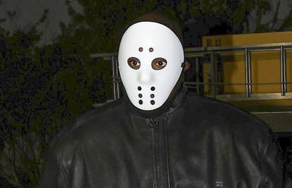 Kanye West ponovno je šokirao outfitom: Na sinovu utakmicu došao s maskom iz horor filma