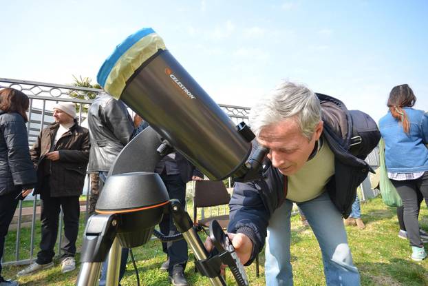 Pula: Astronomsko društvo Istra organiziralo promatranje djelomi?ne pomr?ine Sunca 