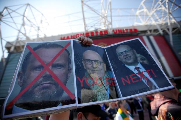Manchester United fans protest against owners after failed launch of a European Super League