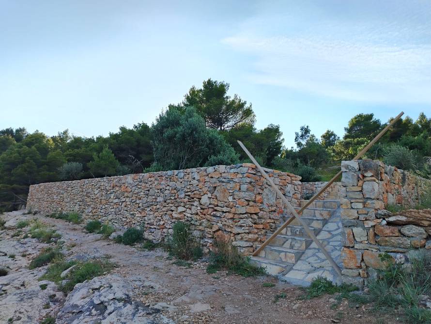 VELIKA GALERIJA Uz Pripuza sad i drugi dižu zidove na Murteru: 'Uništavanje se dalje nastavlja'