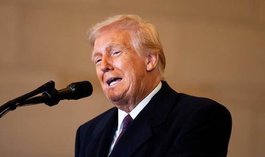 Trump smijenio tisuće ljudi iz Bidenove administracije...