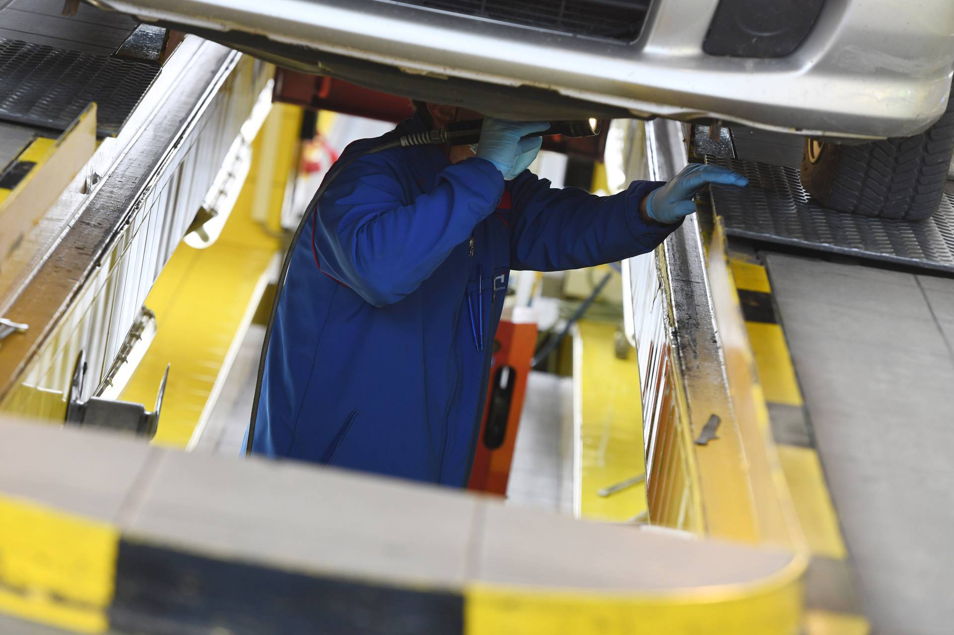 Na tehničkom pregledu auto može pasti i zbog loših guma