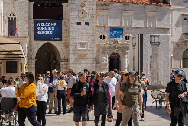 Dubrovnik: Velik broj turista za uskrsne blagdane u gradu