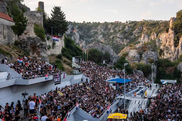 Atmosfera u Imotskom uoči koncerta Marka Perkovića Thomsona