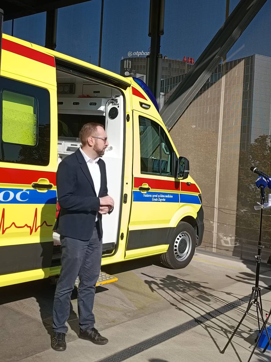 VIDEO Tomašević: Bit će manje odvoza miješanog otpada, raste broj odvoza papira i plastike