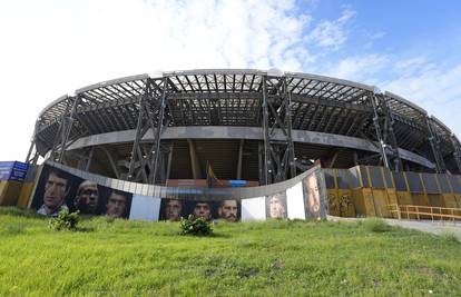 Predsjednik Napolija: Stadion nam je kao odlagalište smeća