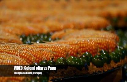 Najoriginalniji oltar za Papu: 200 tisuća kokosovih oraha