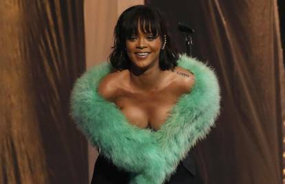 Rihanna zabranila fanovima da na koncertu love Pokemone